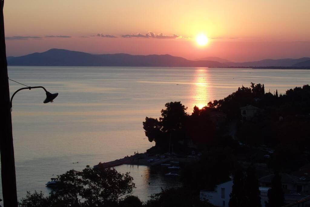 ¨Με Θέα Το Ηλιοβασίλεμα¨ Villa Афисос Екстериор снимка